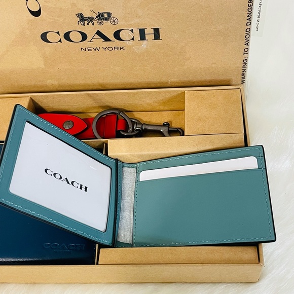 Coach Boxed 3 in 1 wallet gift set in Colorblock - Picture 5 of 9